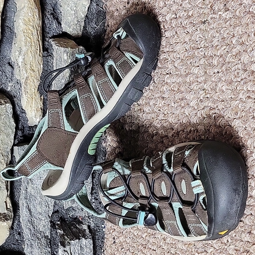Women's Keen  Brown and Green Outdoor Sandals Size 8 - Picture 6 of 10